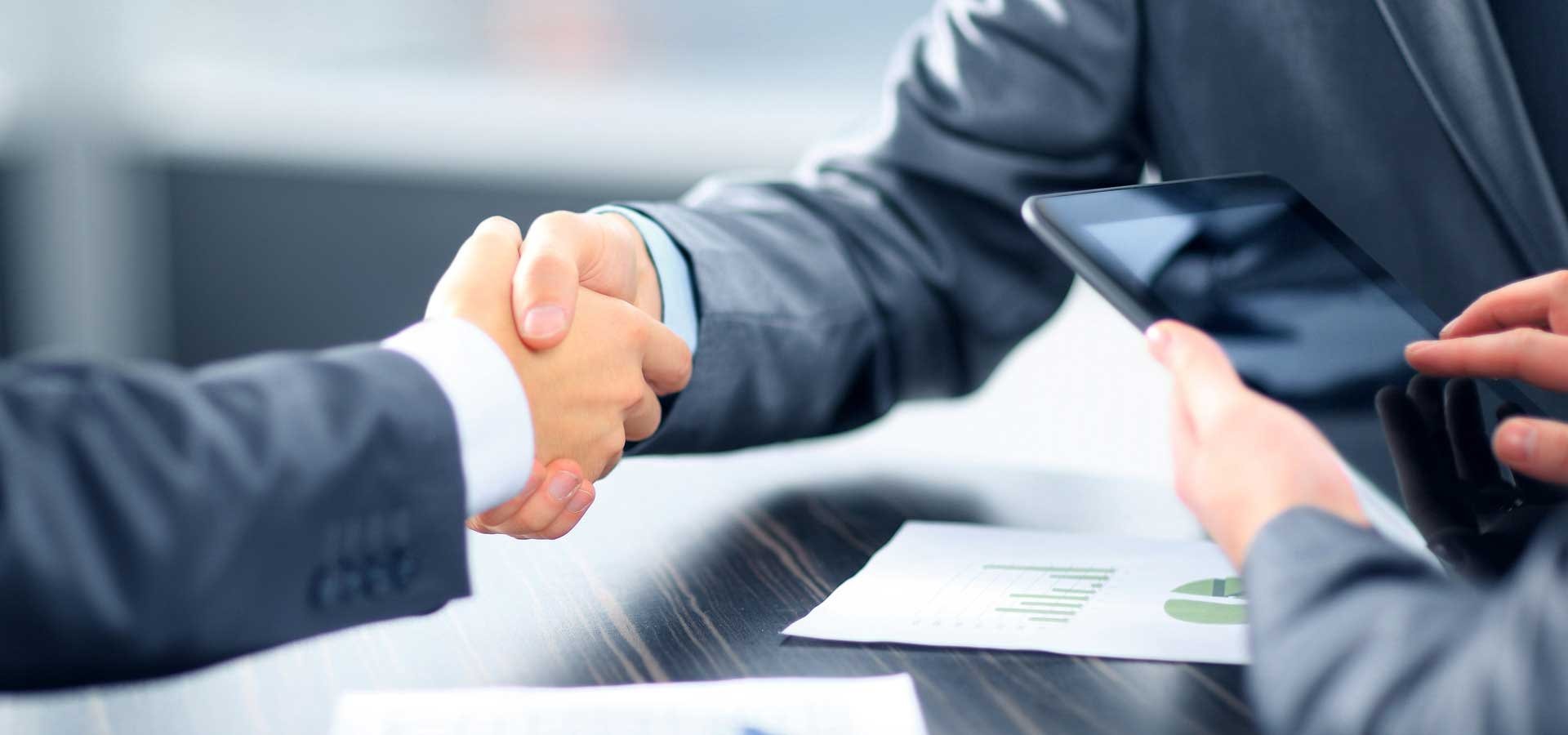 Bizimlə əlaqə saxlayın